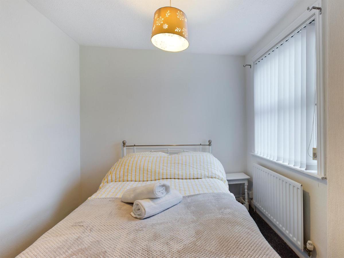 Cheerful 3 Bedroom Home With Free Parking And Wifi Chester Bagian luar foto